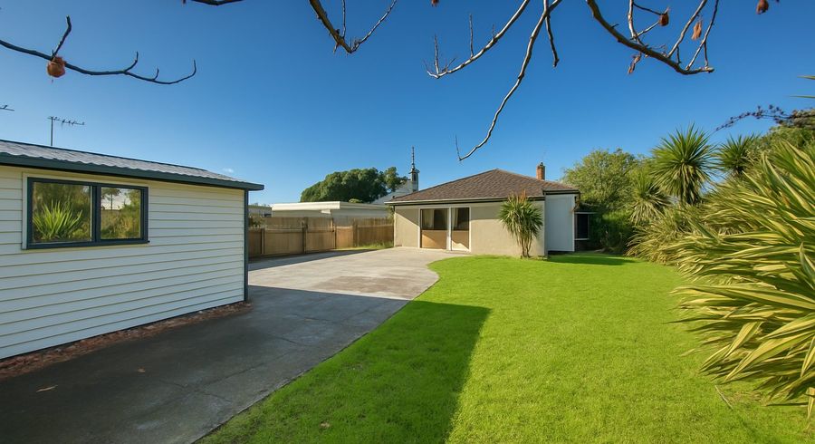  at 2 Avondale Road, Taradale, Napier, Hawke's Bay