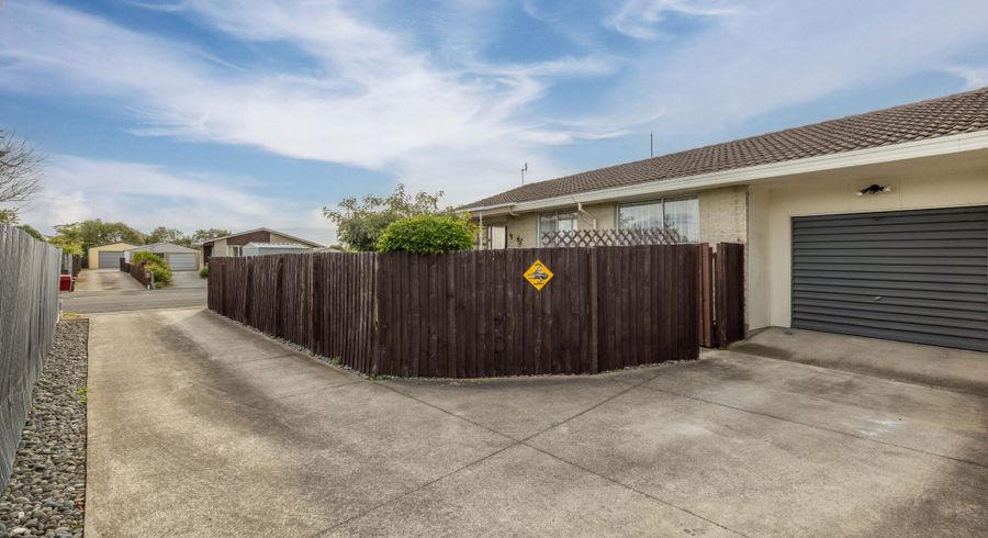  at 1/4 Leonie Place, Aranui, Christchurch