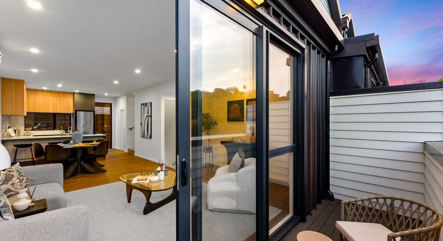  at 4/10 Meadowbank Road, Meadowbank, Auckland City, Auckland