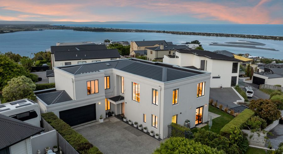  at 65 Glenstrae Road, Redcliffs, Christchurch City, Canterbury