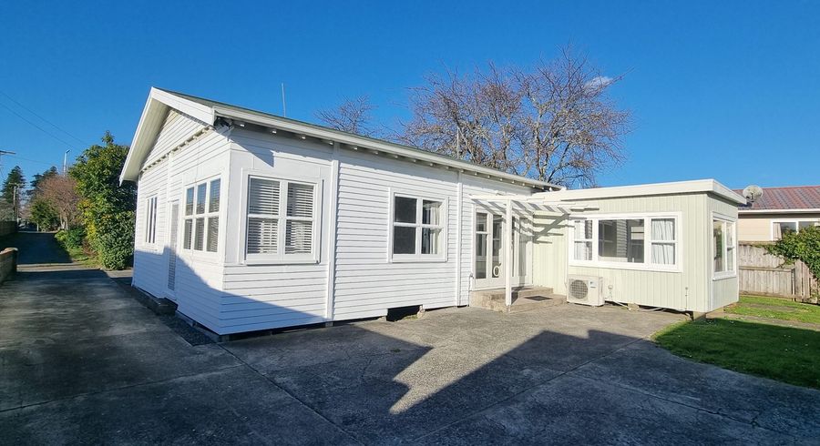  at 135 Galloway Street, Hamilton East, Hamilton