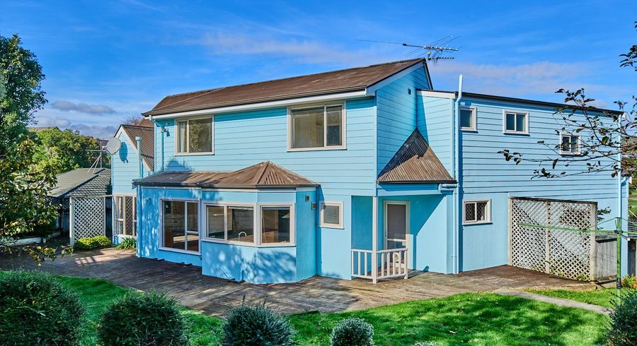  at 24 Saunders Close, Whitby, Porirua, Wellington