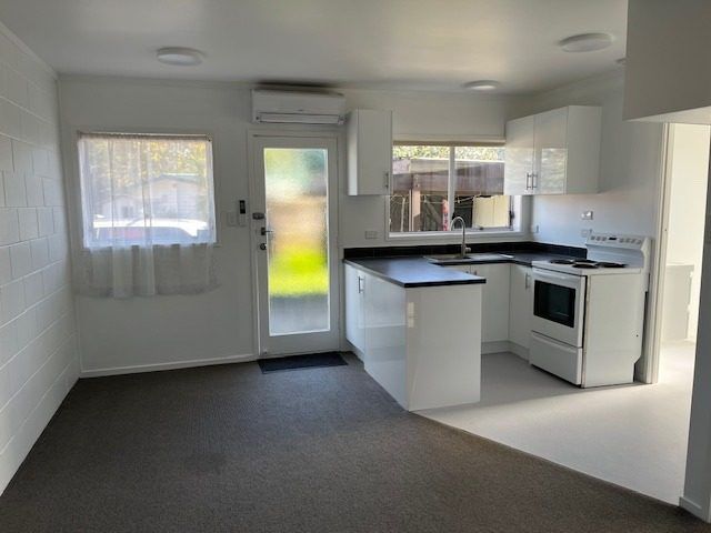  at 2/70  Haycock Avenue, Mount Roskill, Auckland City, Auckland