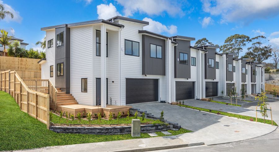  at 4/11 Rengarenga Rise, Fairview Heights, North Shore City, Auckland