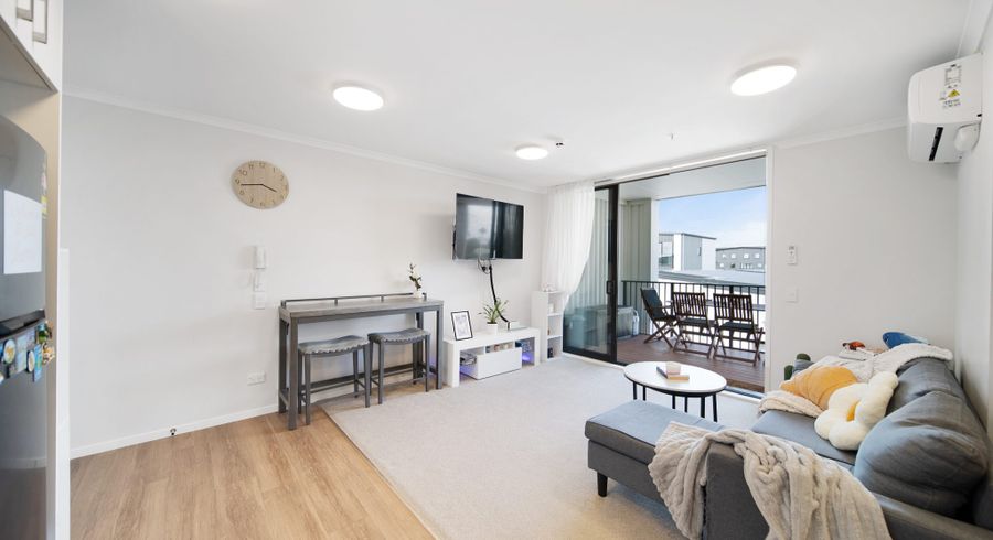  at 204/2 Pukakaho Lane, Papatoetoe, Manukau City, Auckland