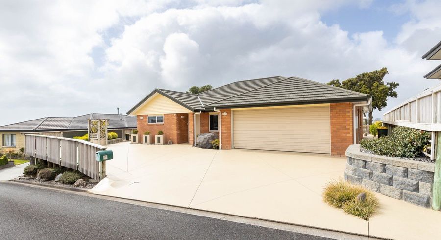  at 11F Lemont Place, Westown, New Plymouth