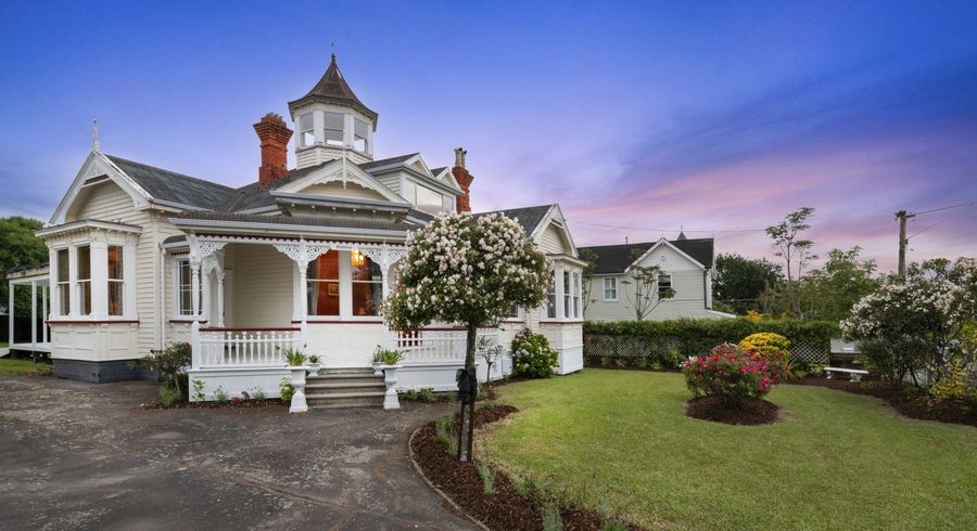  at 41 Stanley Point Road, Stanley Point, Auckland