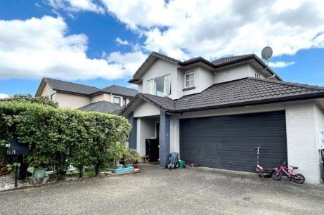  at 71  Wayne Francis Drive, Flat Bush, Manukau City, Auckland