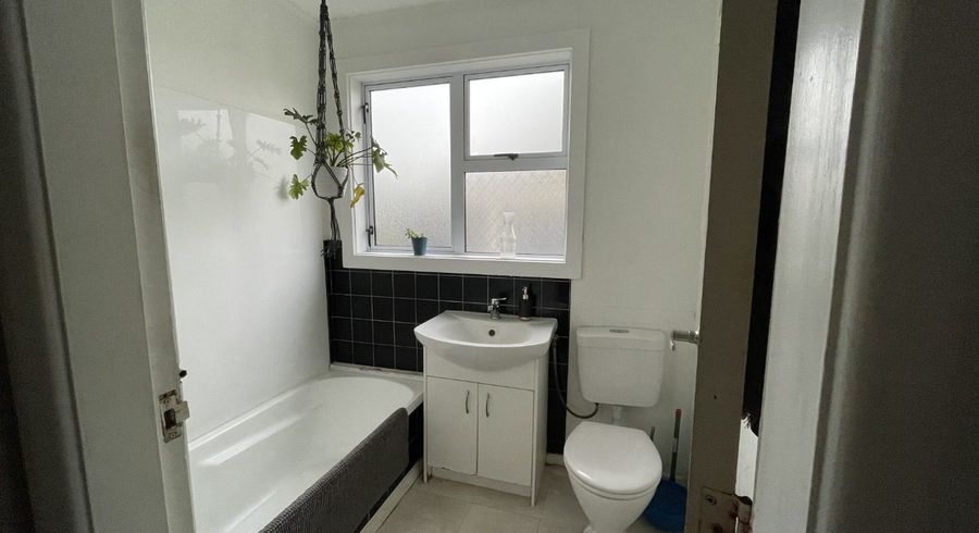  at 75 Clinkard Avenue, Glenholme, Rotorua, Bay Of Plenty