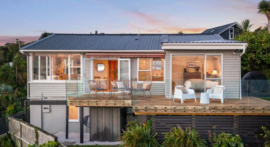  at 1/106 Island Bay Road, Beach Haven, North Shore City, Auckland