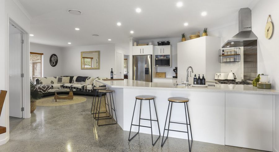  at 103H Glengarry Road, Glen Eden, Auckland