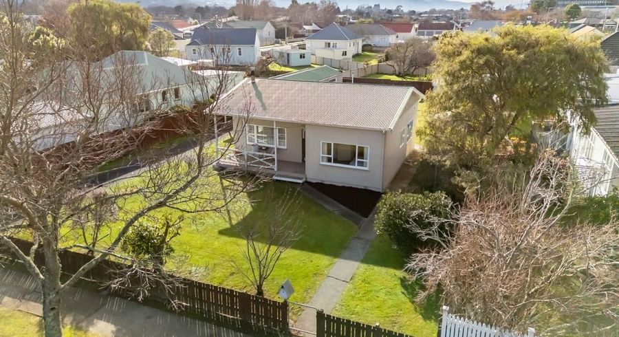  at 4 Heretaunga Square, Silverstream, Upper Hutt, Wellington