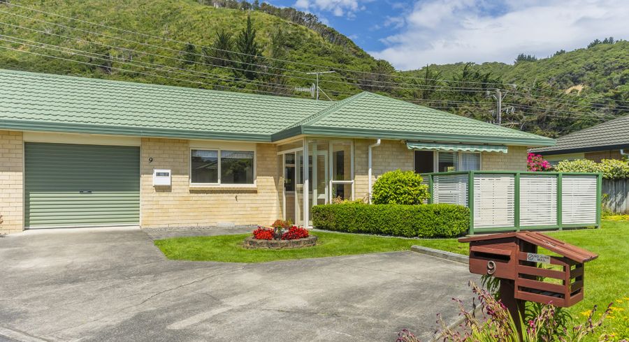  at 9 Villa Grove, Paraparaumu