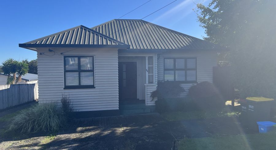  at 90 Forest Lake Road, Forest Lake, Hamilton, Waikato