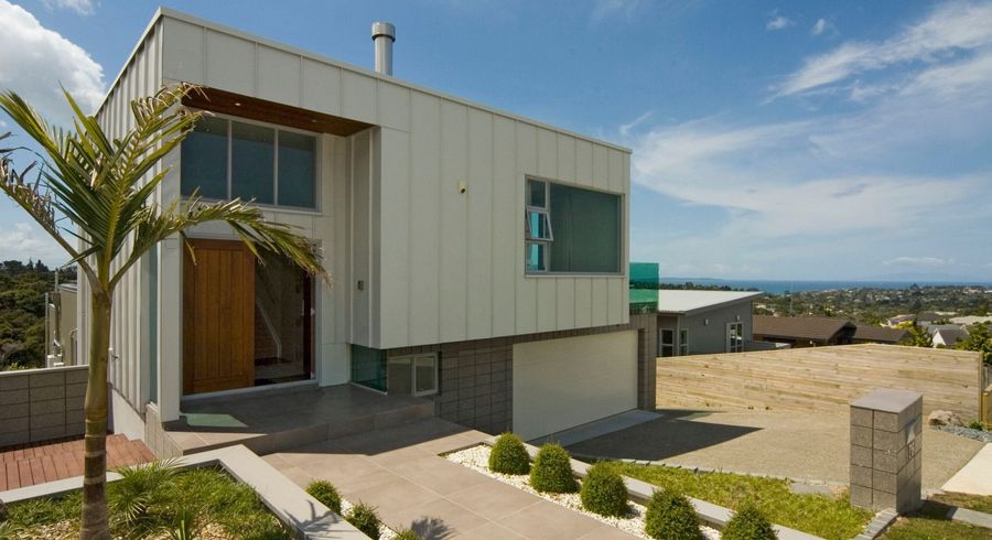  at 76 Fitzwilliam Street, Torbay, North Shore City, Auckland