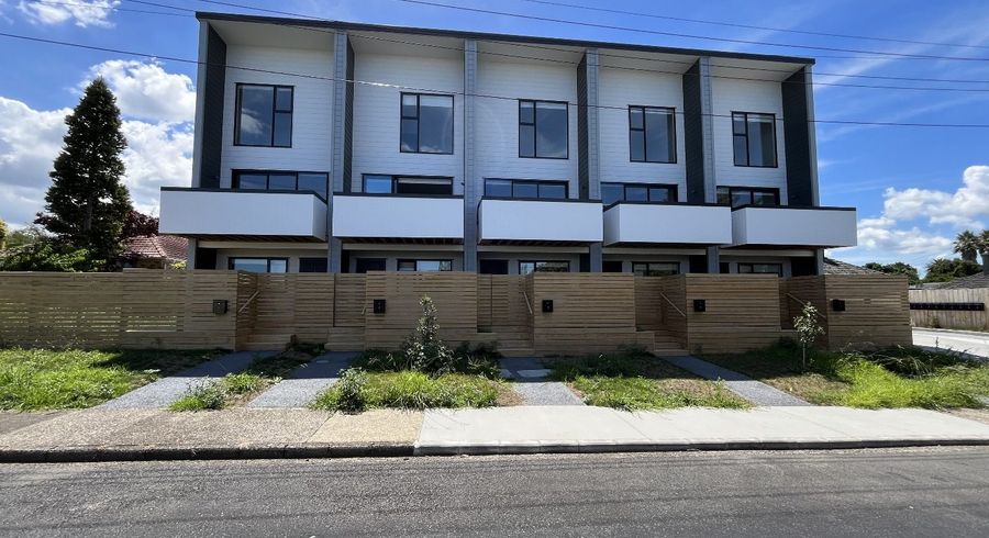  at 4/30 Bowater Place, Manurewa, Manukau City, Auckland