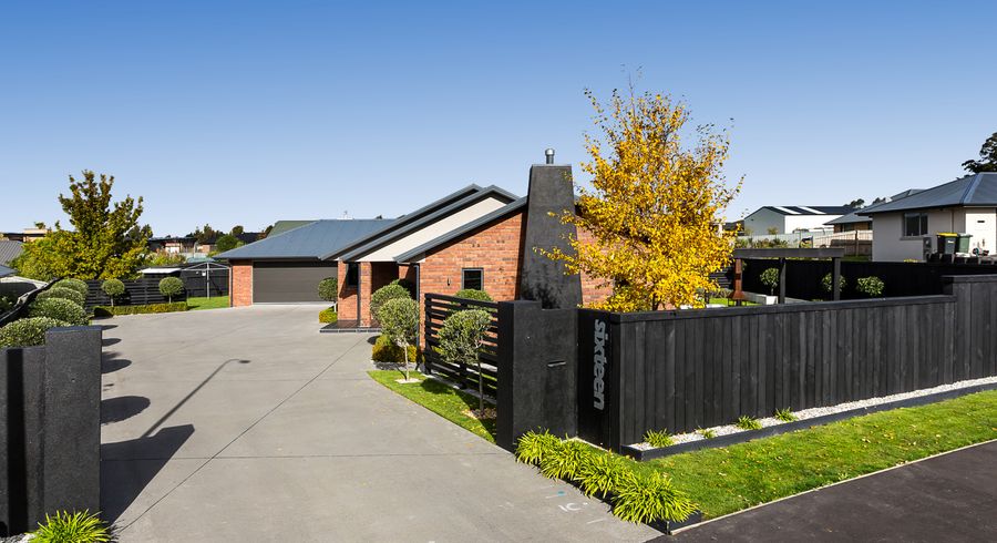  at 16 Holyport Close, Fairfield, Dunedin
