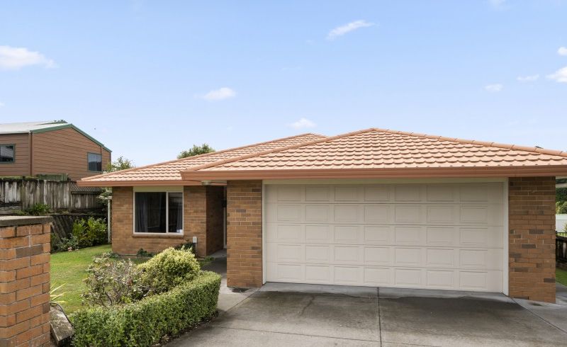  at 90 Riversdale Drive, Merrilands, New Plymouth