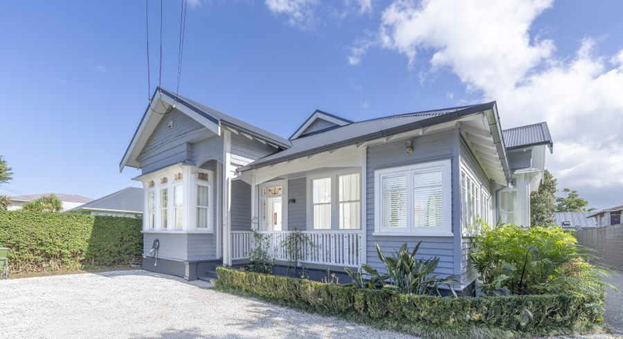  at 76 Aroha Avenue, Sandringham, Auckland