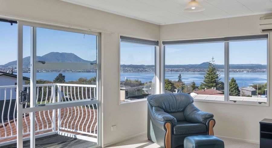  at 1/7 Reeves Road, Acacia Bay, Taupo, Waikato