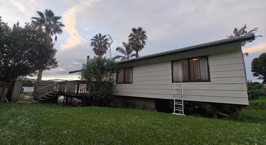  at 8B Camilla Grove, Totara Vale, North Shore City, Auckland