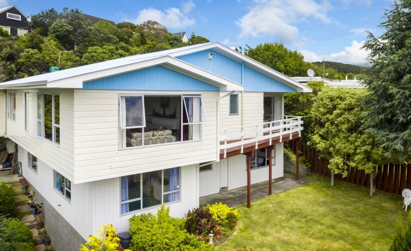  at 11 Arundel Grove, Silverstream, Upper Hutt