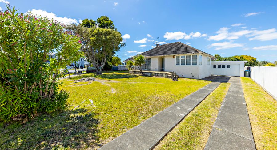  at 13 Ronaki Road, Otahuhu, Auckland