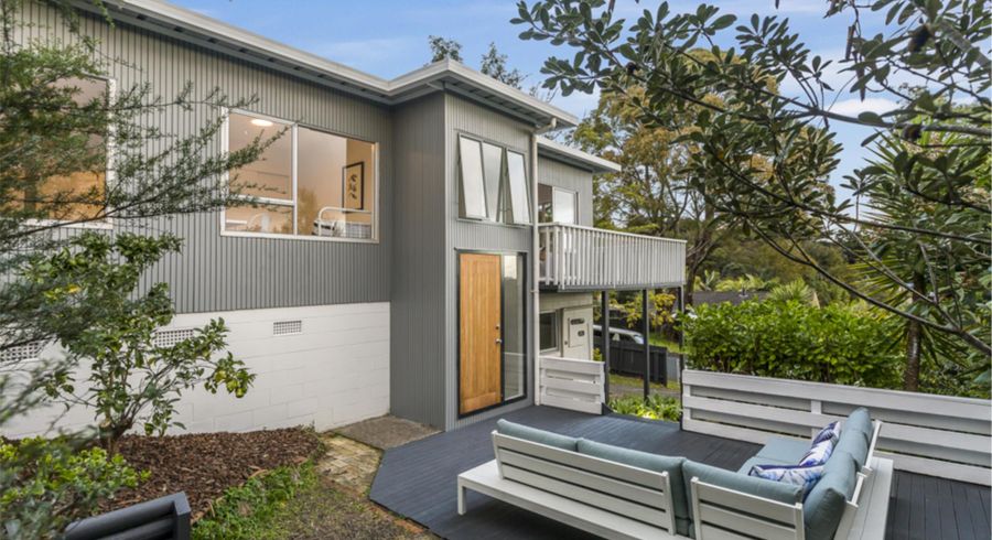  at 1/15 Simon Ellice Drive, Bayview, Auckland
