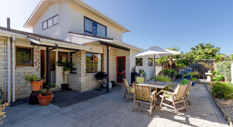  at 4 Moana Place, Taradale, Napier
