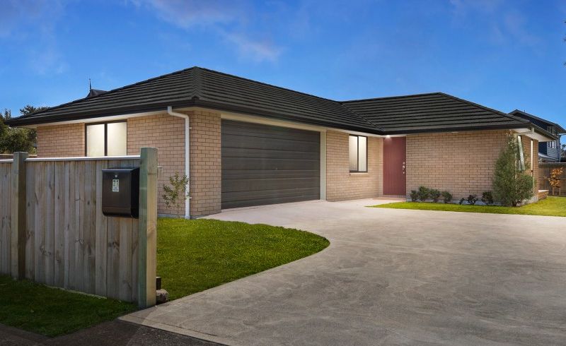  at 21 Cambridge Road, Martinborough