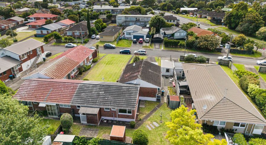  at 2/19 Dinglebank Road, Mount Wellington, Auckland City, Auckland