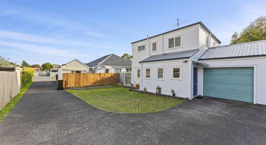  at 2/11 Marr Road, Manurewa, Manukau City, Auckland