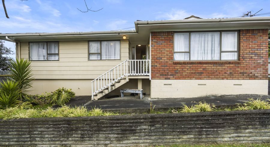  at 4 Kirkella Crescent, Mangere East, Auckland