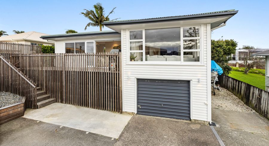  at 2/28 Bay Street, Red Beach, Rodney, Auckland