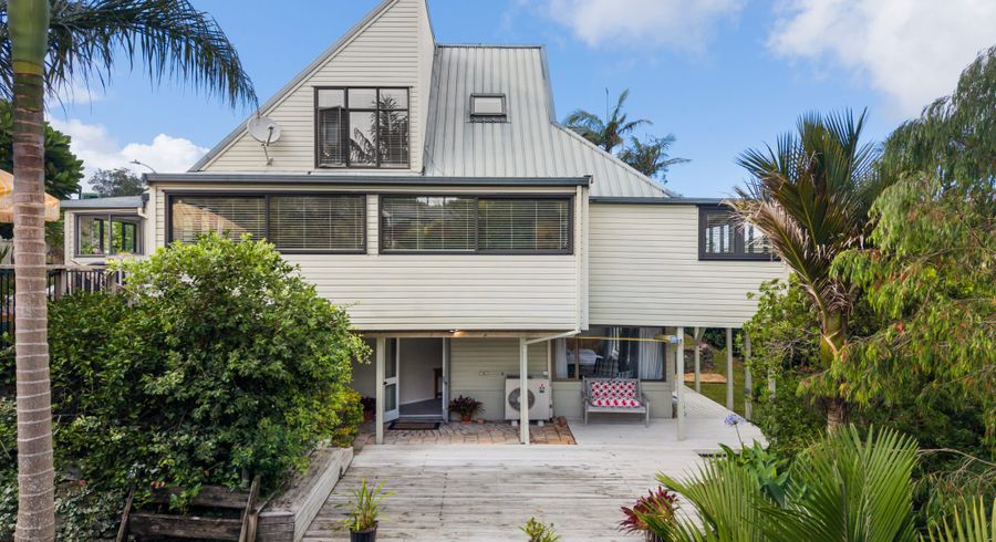  at 6 Bamfield Place, Hillsborough, Auckland City, Auckland