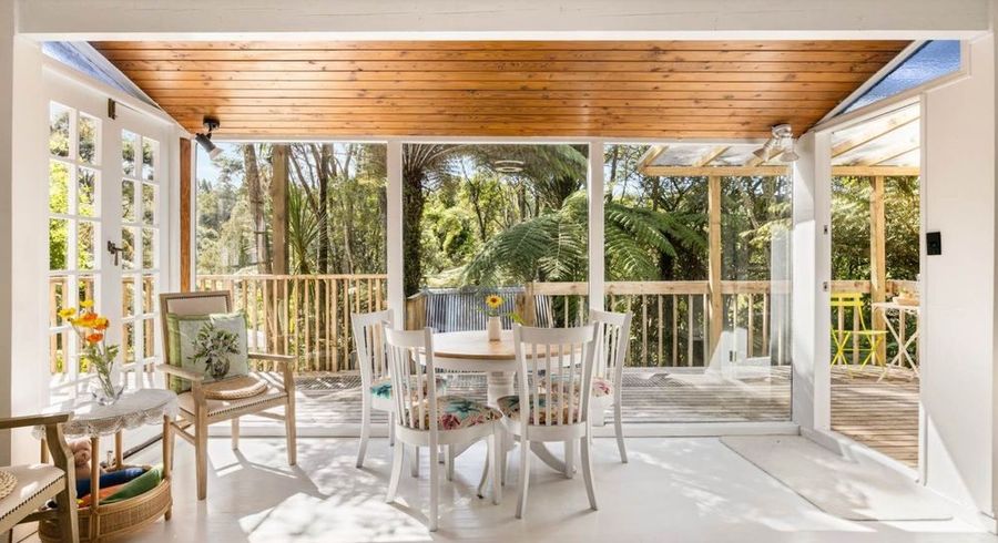  at 26 Mahoe Road, Titirangi, Waitakere City, Auckland