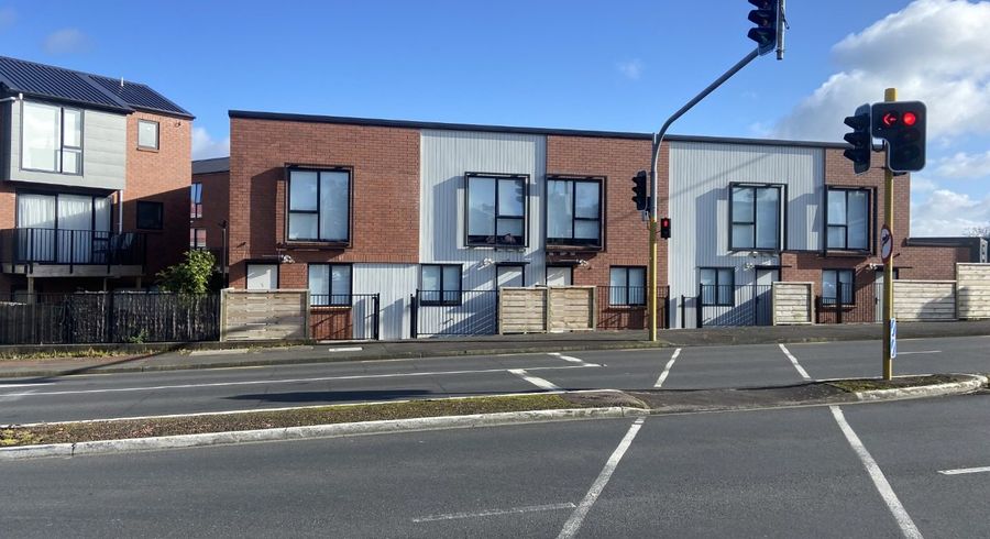  at 4/1797 Great North Road, Avondale, Auckland City, Auckland