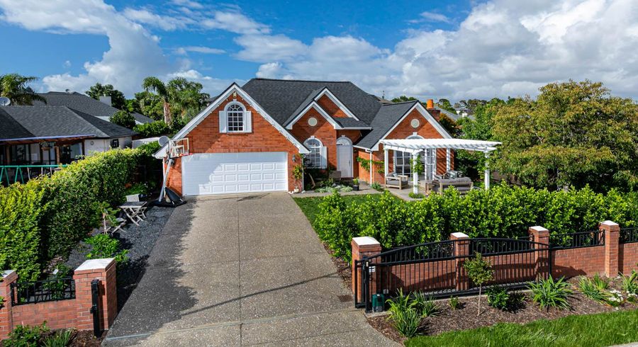  at 5 Archer Rayner Place, Greenhithe, Auckland