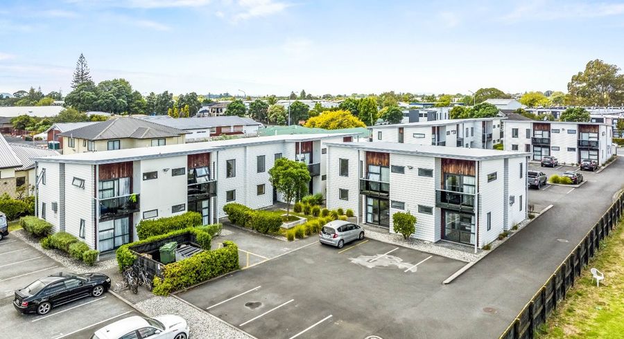  at 1/69 McKenzie Road , Mangere Bridge, Manukau City, Auckland