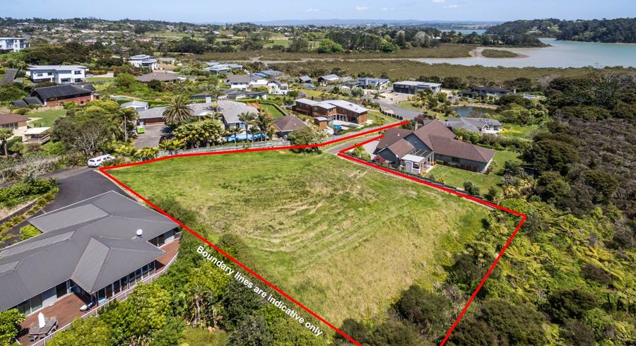  at 9C Kerema Way, Schnapper Rock, Auckland