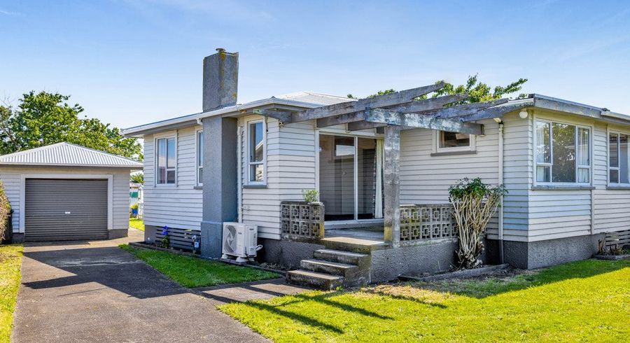  at 6 Buchanan Place, Hawera