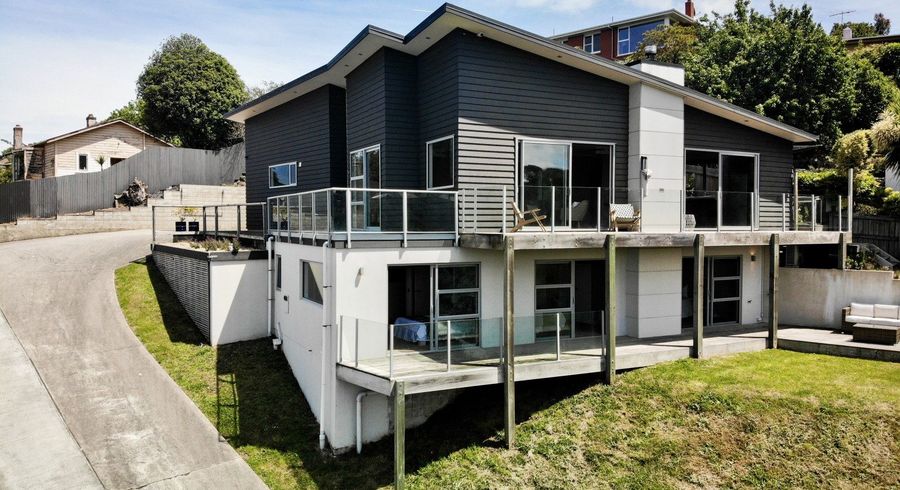  at 10 Carson Street, Mornington, Dunedin, Otago