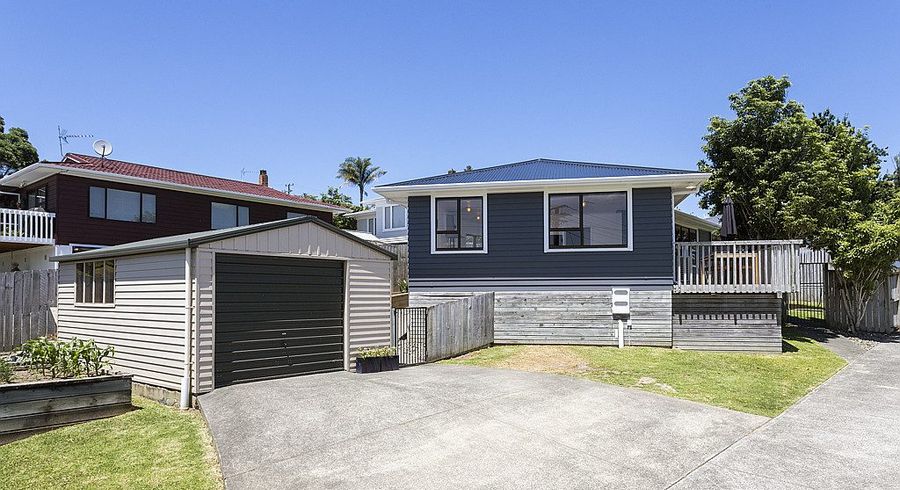  at 7A Lex Avenue, Green Bay, Waitakere City, Auckland