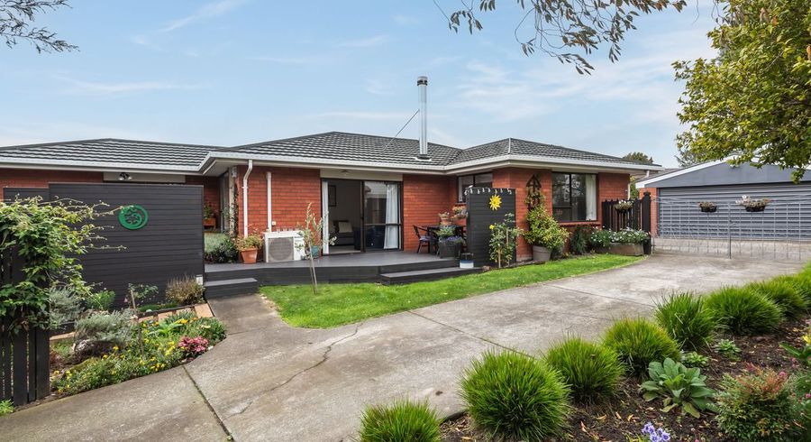  at 18 Lowry Avenue, Redwood, Christchurch City, Canterbury