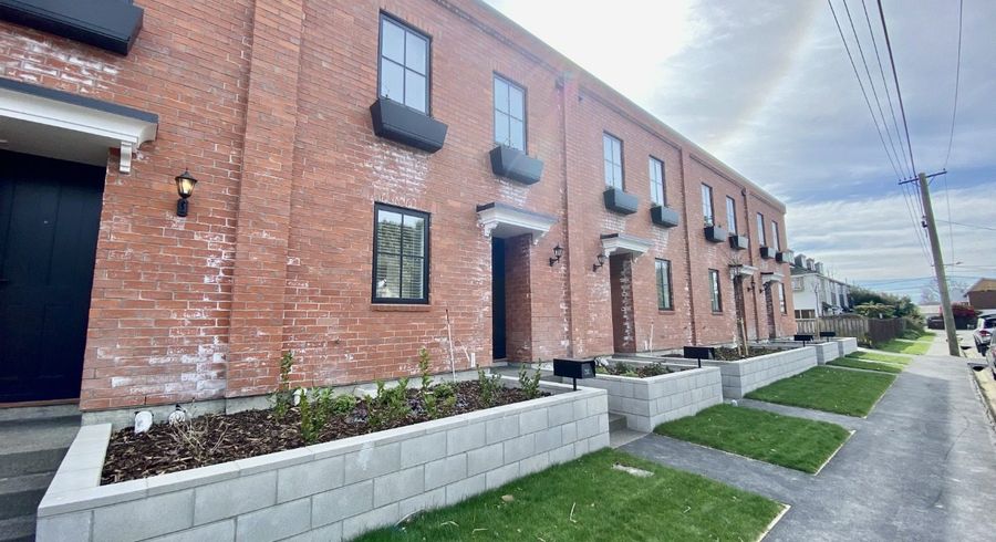  at 2/25 Bunyan Street, Waltham, Christchurch