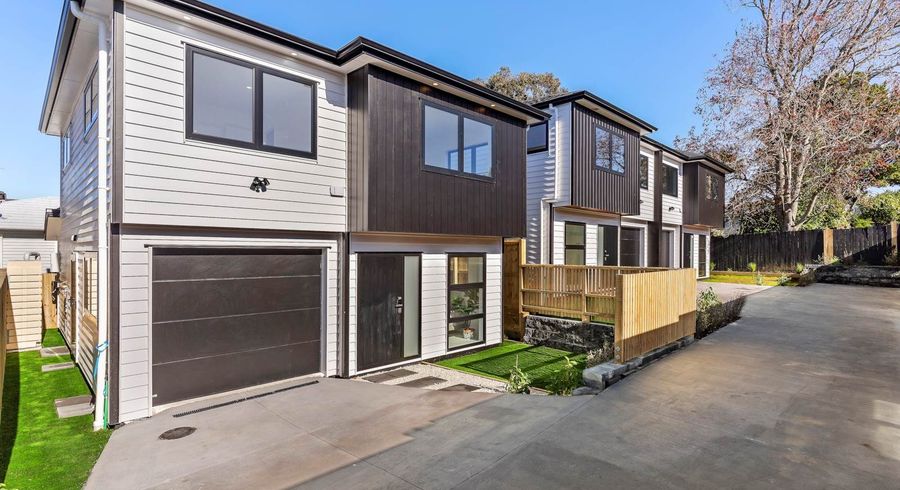  at 21 B, C, D Borrowdace Avenue, Botany Downs, Manukau City, Auckland