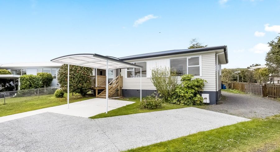  at 11 Gilpin Place, Beach Haven, North Shore City, Auckland