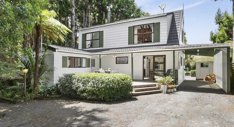  at 25 Napuka Road, Henderson Valley, Auckland