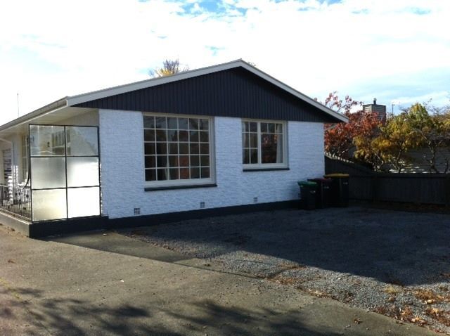  at 2/400 Memorial Avenue, Burnside, Christchurch