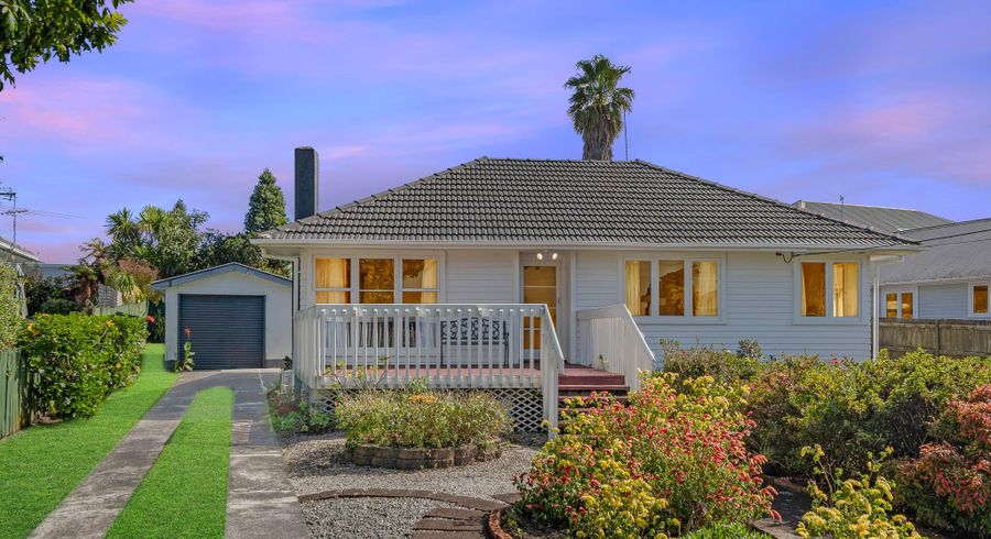  at 71 Beach Road, Te Atatu Peninsula, Waitakere City, Auckland
